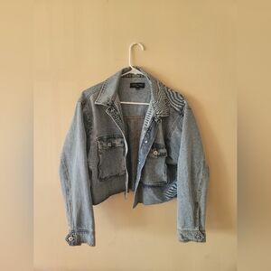 Love Tree Cropped Lightwash Denim Drop Shoulder Jean Jacket Size Large